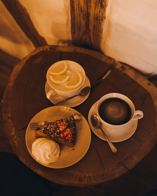 Carrot cake and Drinks