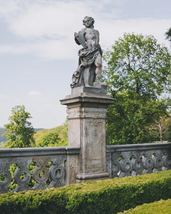 The statue in the castle yard